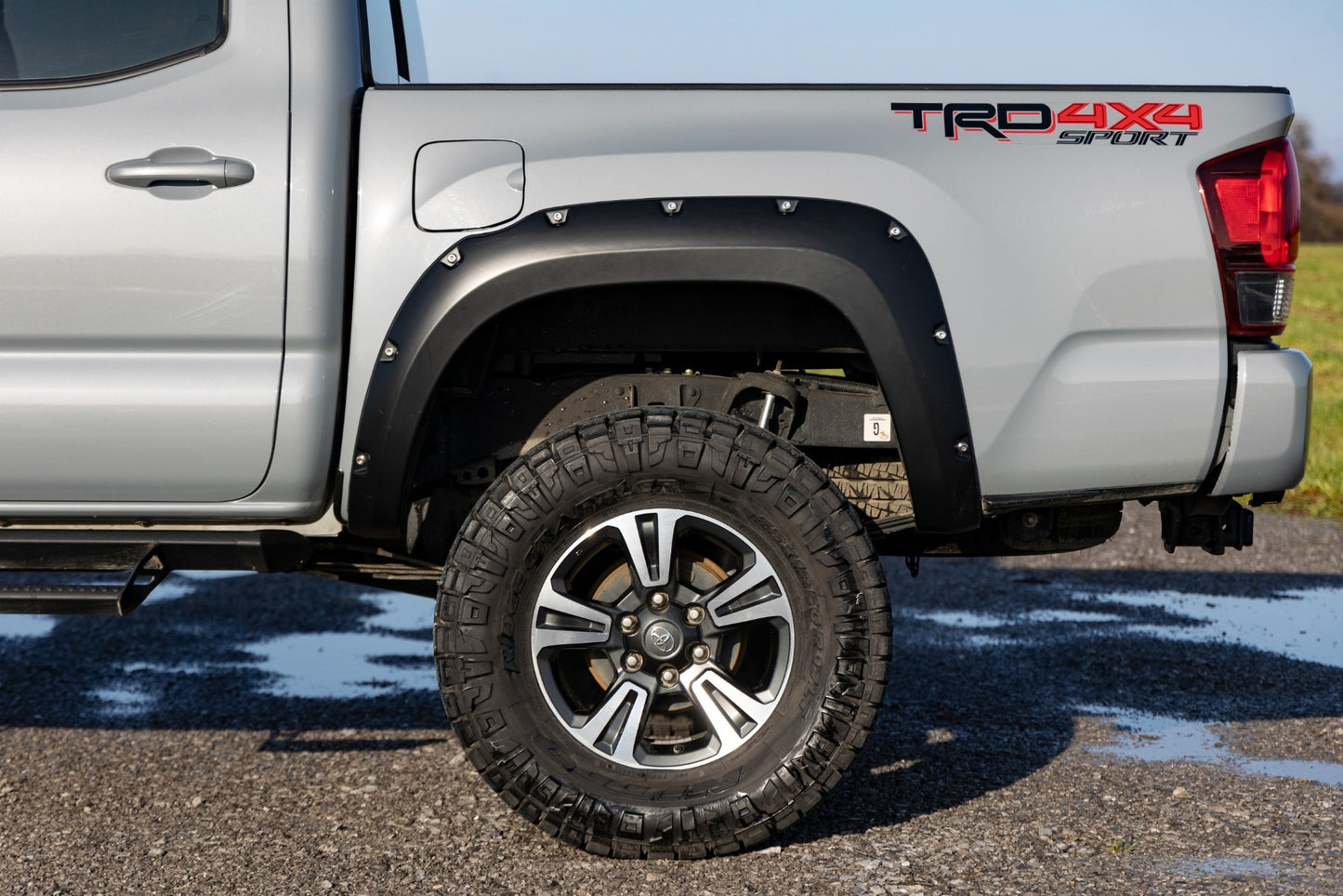 Fits Toyota Tacoma (16-23) Pocket Fender Flares 8T0 Blazing Blue F-T11621A-8T0