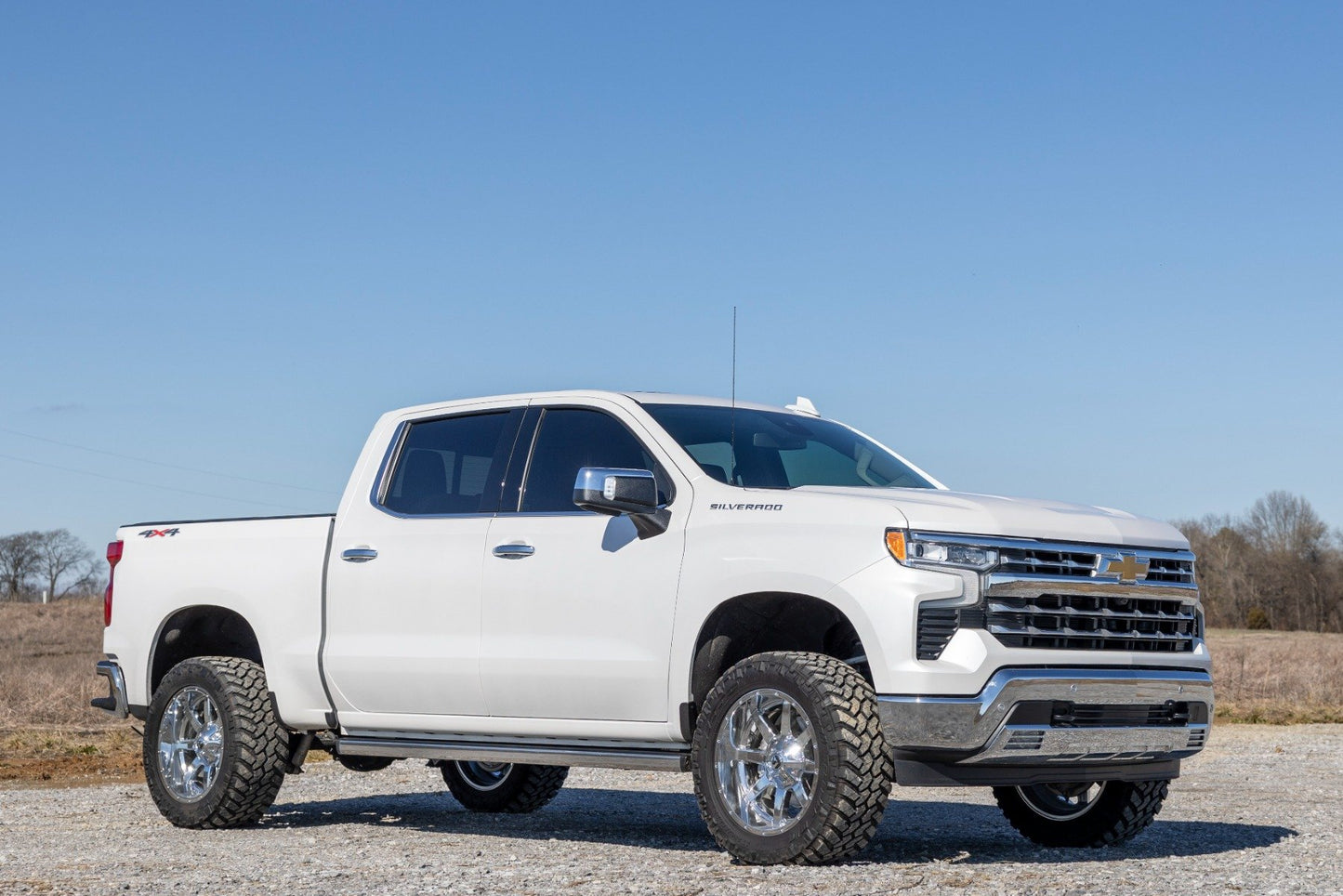 Rough Country 3.5 Inch Lift Kit - M1 Struts/M1 - Chevy Silverado 1500 2WD/4WD (2025) - 110440