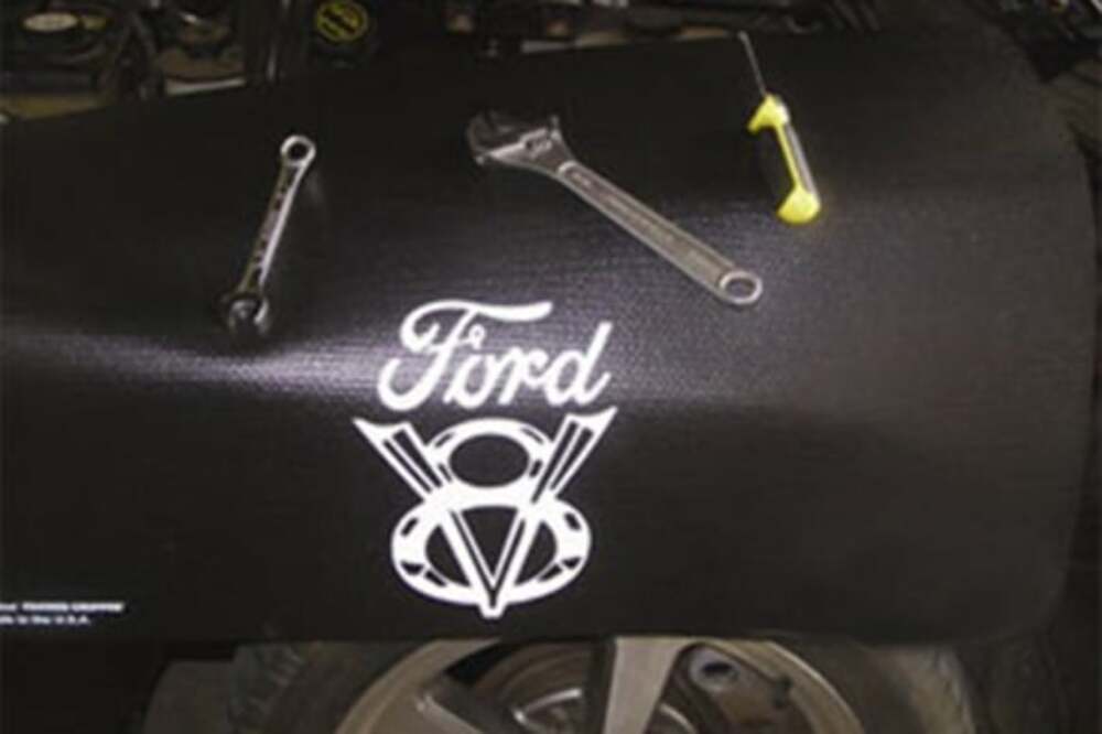 Original Fender Gripper fender cover  Ford V8 Logo - FG2135