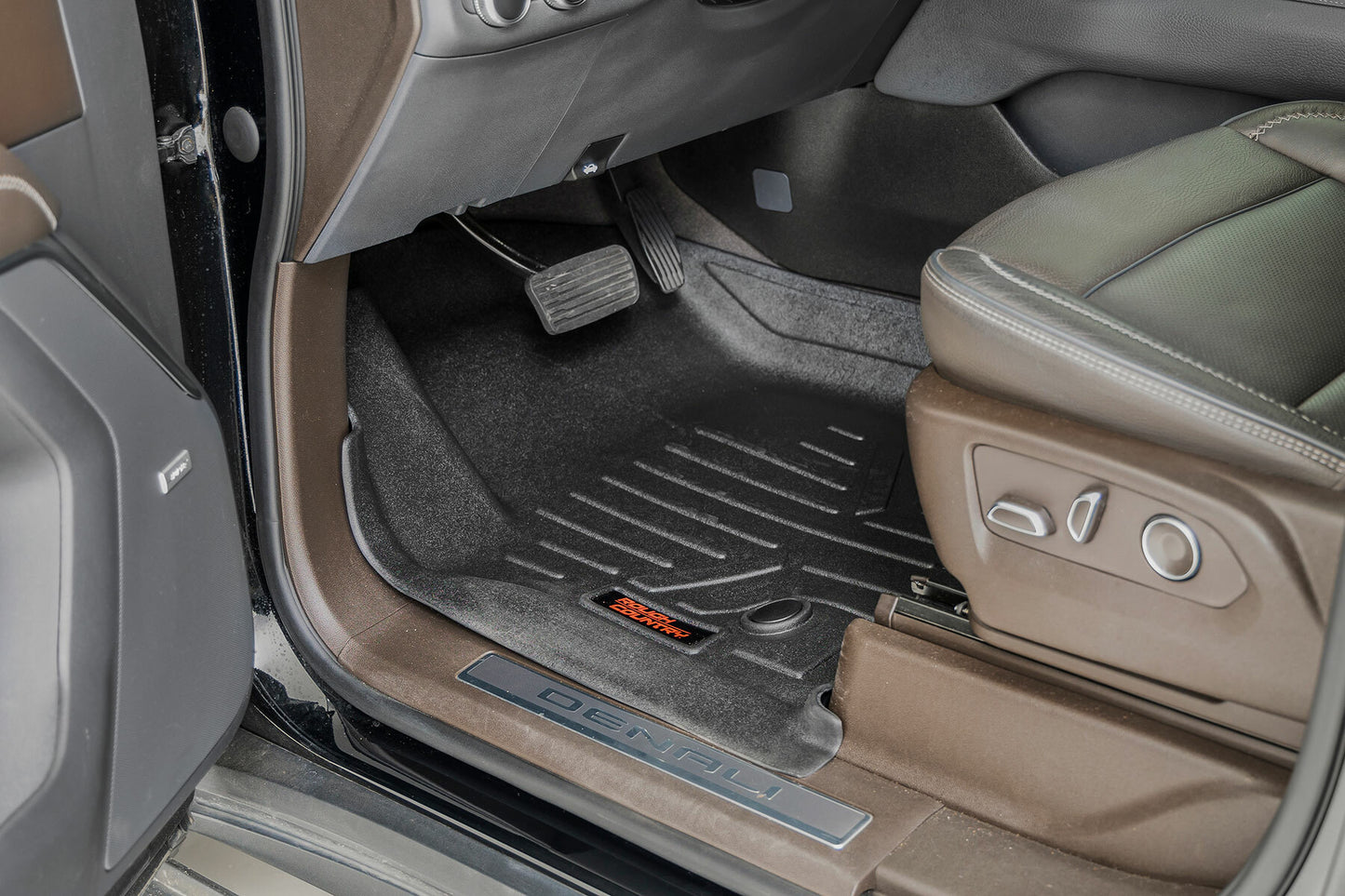 Fits Chevy/GMC Tahoe/Yukon 2&4WD (21-24) Floor Mats FR & RR FR/RR Bucket M-21712