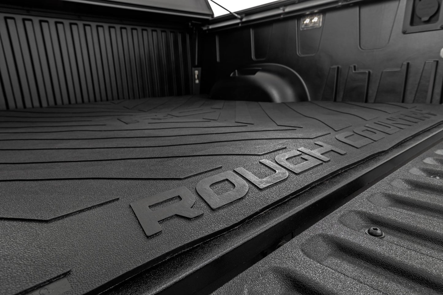 Fits Toyota Tundra 2WD/4WD (2022-2024) Bed Mat; 5'7" Bed; RC Logo; RCM689
